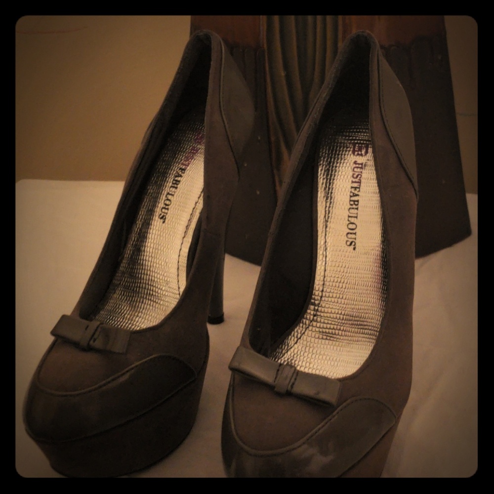 Gray heels